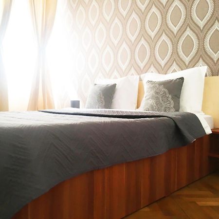 Sunny Old Town Apartment Brassó Kültér fotó