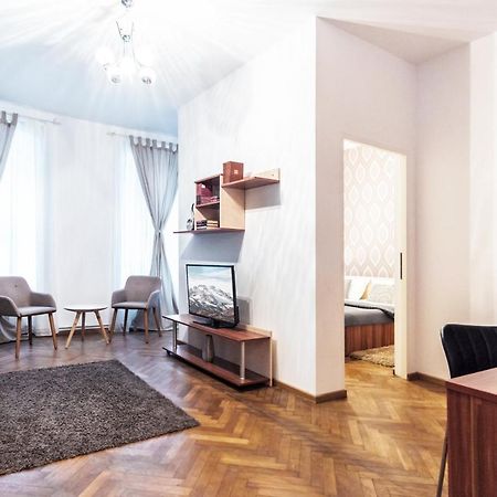 Sunny Old Town Apartment Brassó Kültér fotó