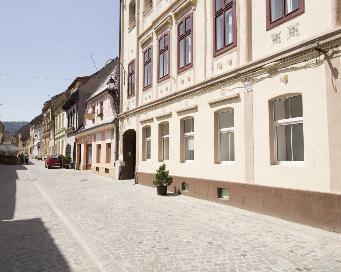 Sunny Old Town Apartment Brassó Kültér fotó