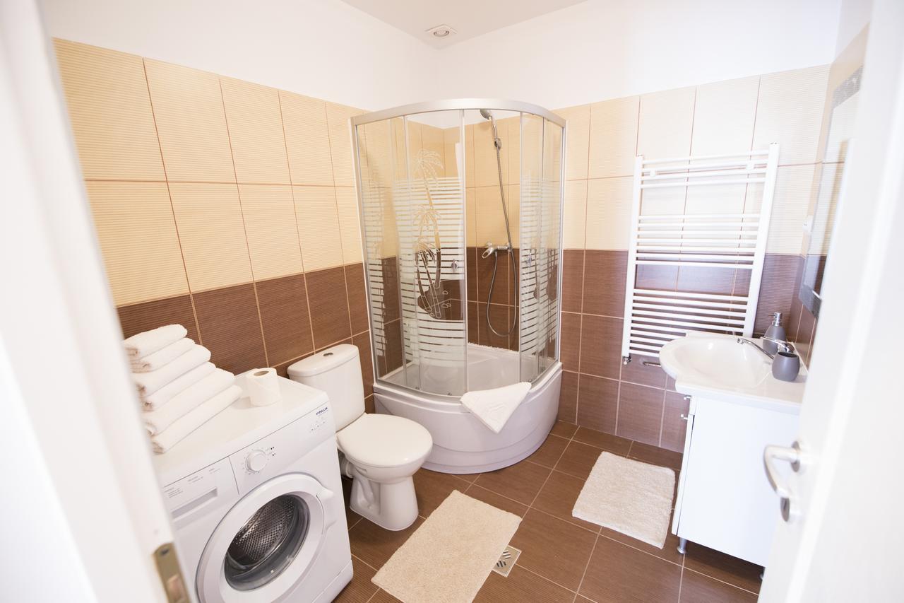 Sunny Old Town Apartment Brassó Kültér fotó