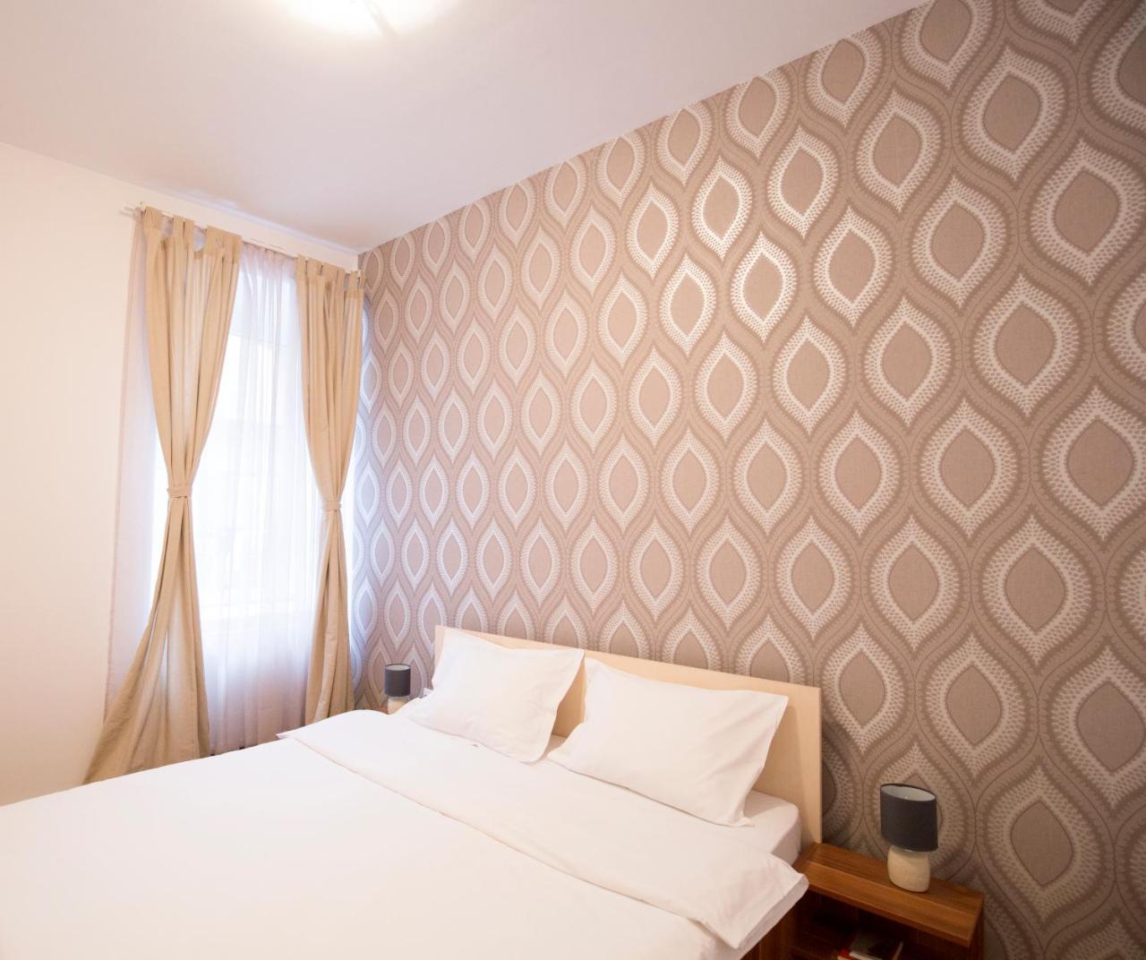 Sunny Old Town Apartment Brassó Kültér fotó